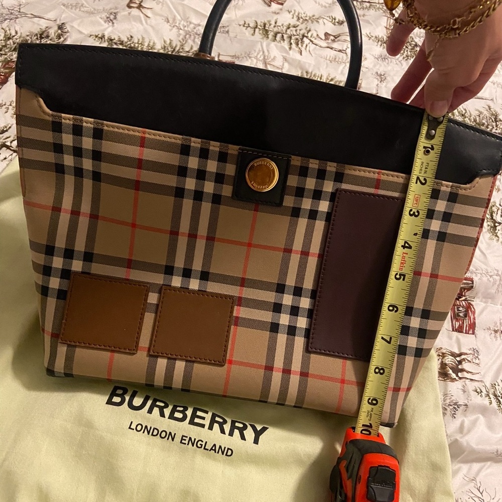 Burberry handbag - Picture 12 of 13